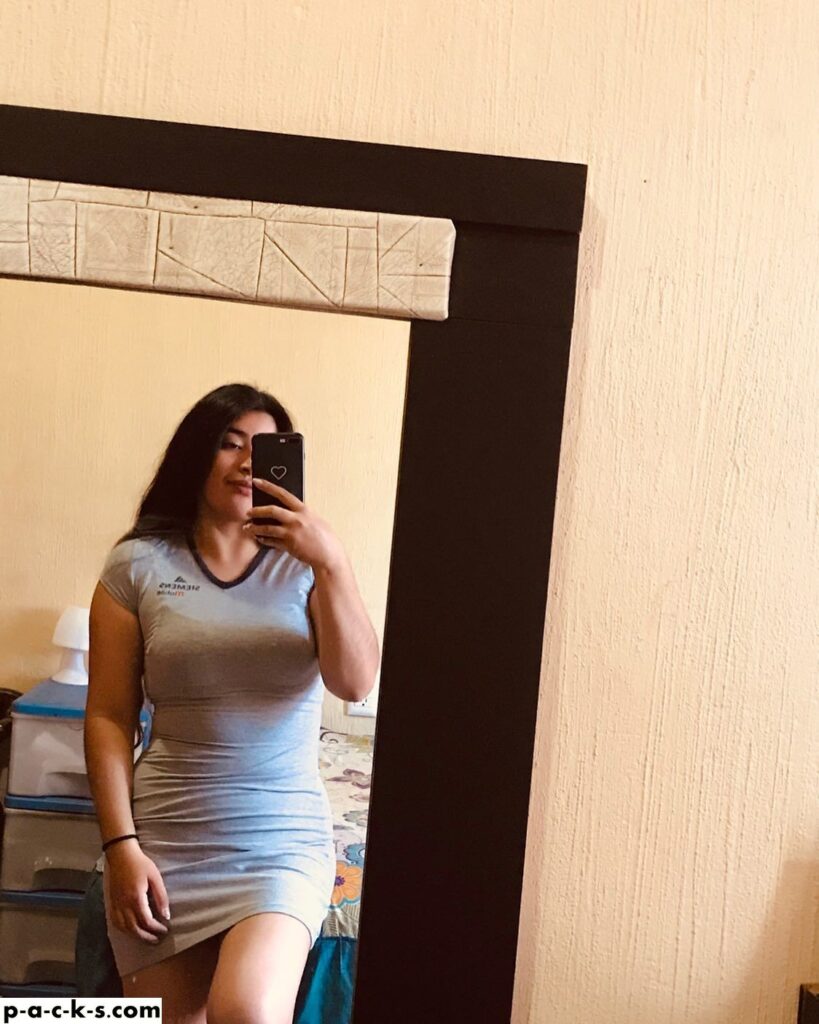 Flaca Carmen García, morra culona que pasa pack caliente. 13