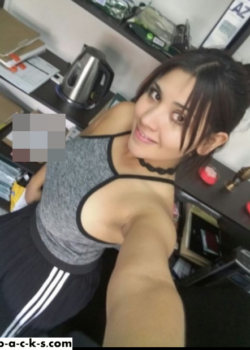 Pack de fotos + nudes de esta linda 10