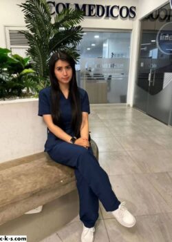 Se le filtra el pack a esta enfermera caliente que si sabe como tratar una verga. 20