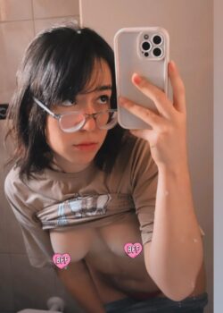 Putita rica se deja coger y grabar video insano. 19