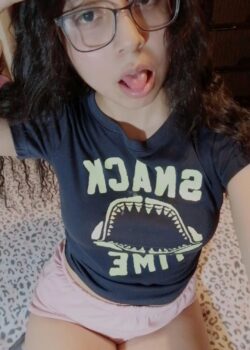 Mi hermanita le manda nudes a su novio 15