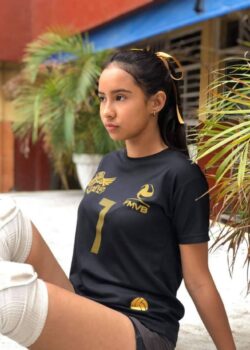Pendejita colegiala se filtran sus fotos y videos 18
