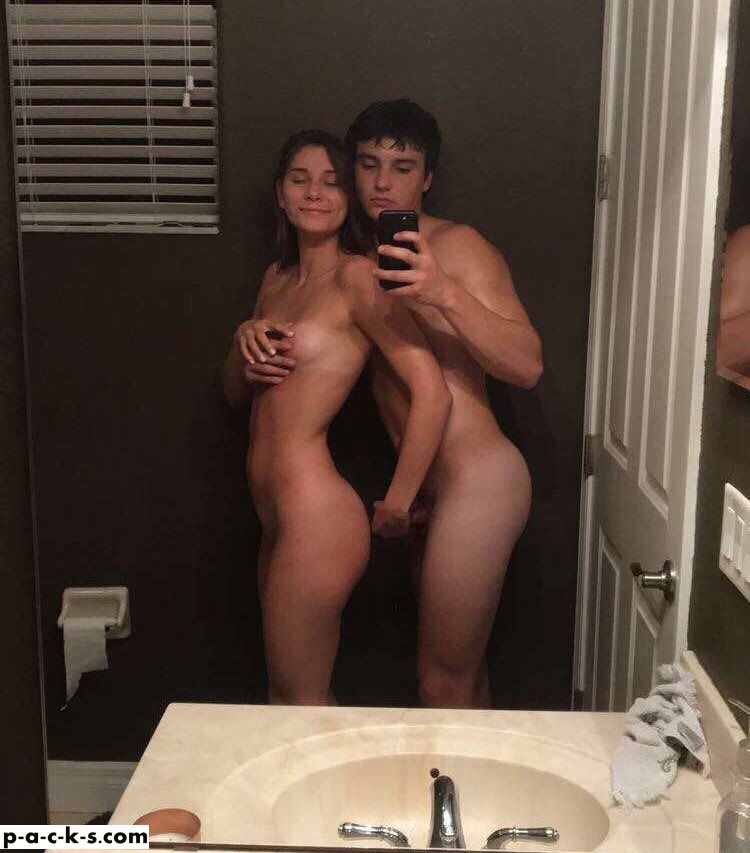 Follando con la novia se le filtran los videos. 13