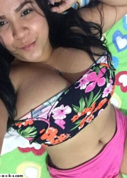 Pack Gisell tetona buenarda en videos caseros. 12