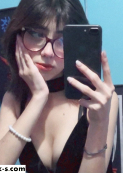 Bella pendejita gotica bien hot 15