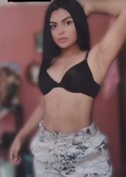 Las nudes que me pasa mi ex cuando esta calientita. 18