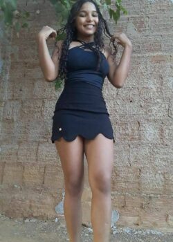 Pack filtrado de esta flaquita ricolina. 1