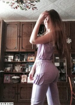 Pack de esta rica flaca divina culona. 5